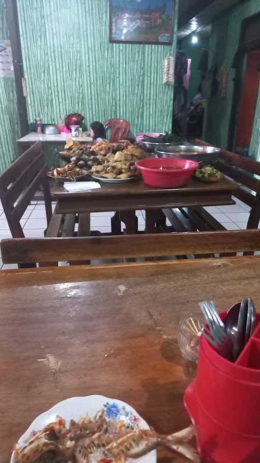 Rumah Makan Padang Ampera Cabang Ciwidey 1