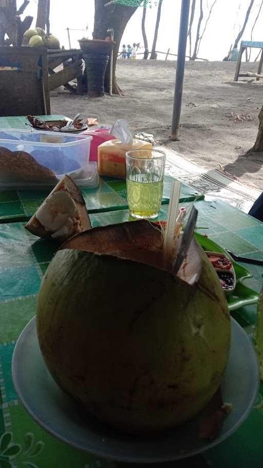 Lesehan Pantai Baru  Pak Iwan  2