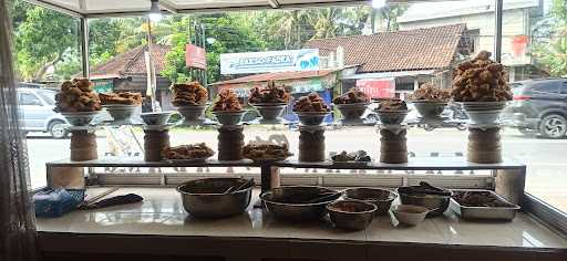 Rumah Makan Padang Dp 1