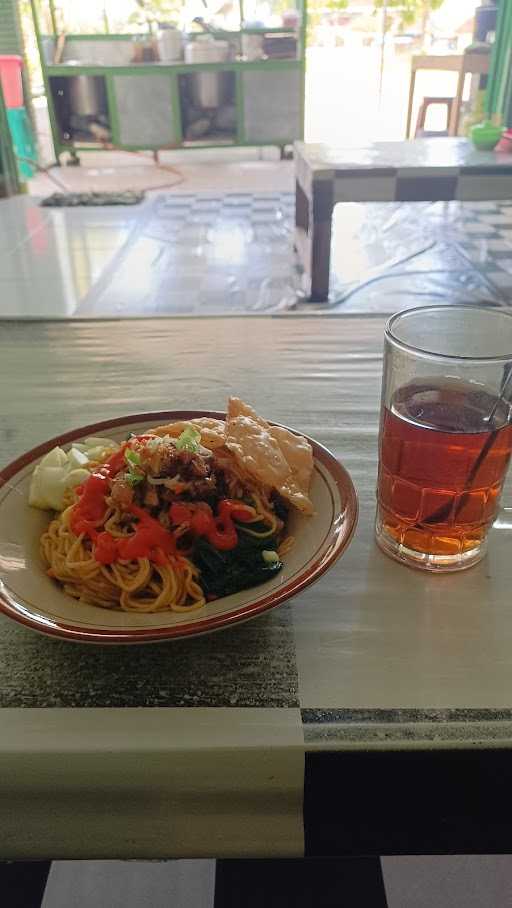 Soto Bakso Mie Ayam Leda Lede 2