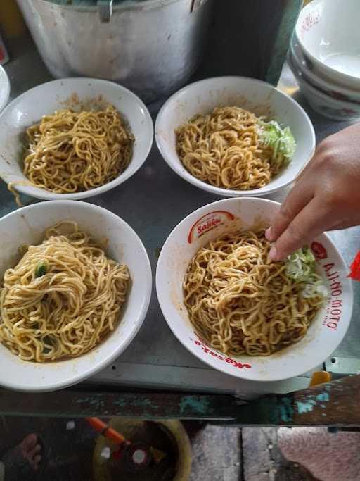 Mie Ayam Bakso Cempaka Putih 1