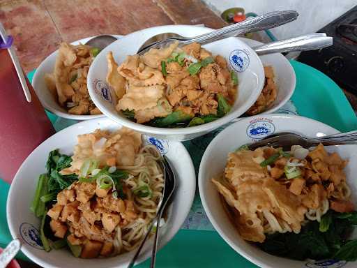 Mie Ayam & Bakso Comal 5