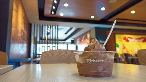 Richeese Factory Kota Subang 10