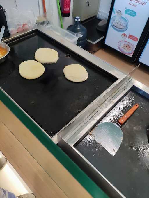 Gamchi Korean Potato Cheese Bread, Aeon Sentul 9