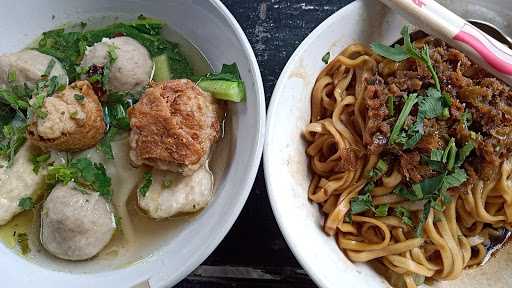 Mie Baso Pangsit Safira 5