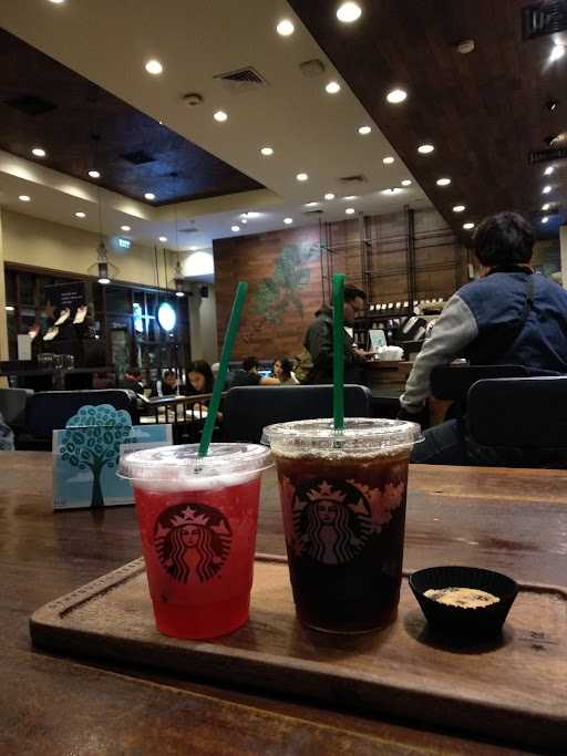 Starbucks - Paris Van Java 10