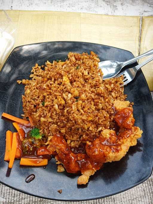 Kareueuss( Nasi Goreng) 8