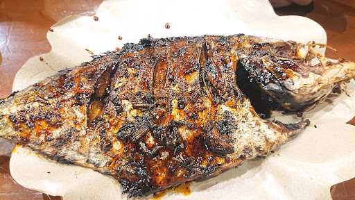 D'Lalapan Ikan Laut & Ayam Goreng 1