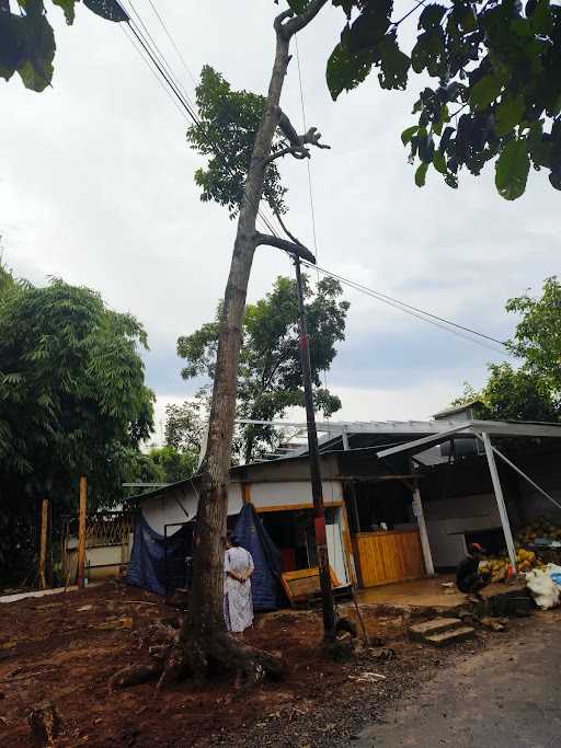 Warung Es Kelapa Cibakung 4