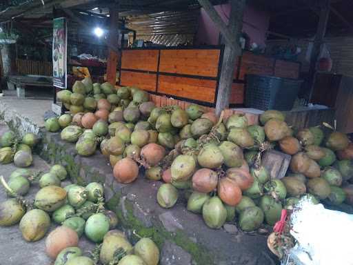 Warung Es Kelapa Cibakung 1