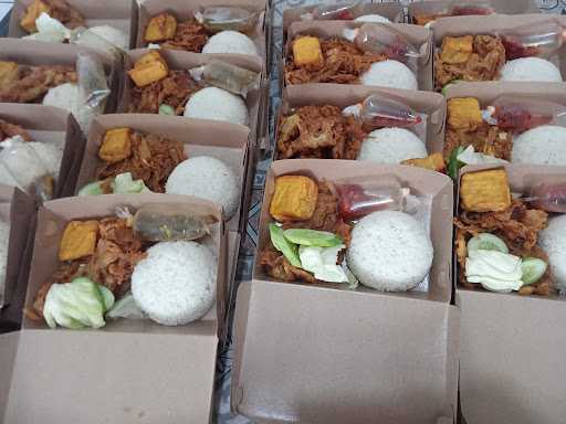 Ayam Penyet Kremes(Cemara Cianjur) 7