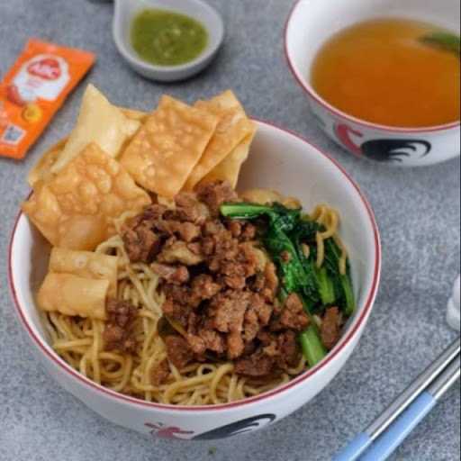 Bakso Mie Ayam Kembar Solo 4