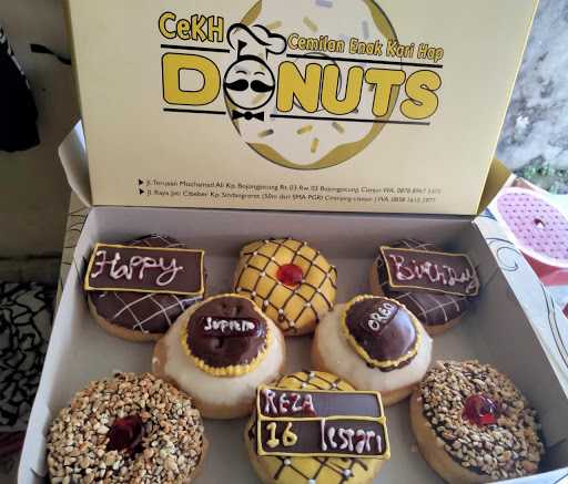 Cekh Donuts 1