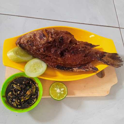 Pondok Makan Ikan Bakar 7