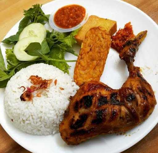 Rumah Makan Ayam Ngimboh 9