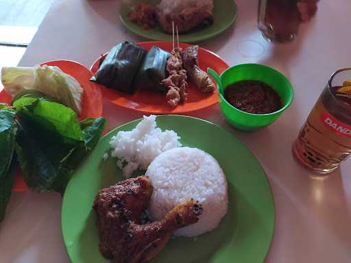 Ayam Goreng & Bakar Pengkolan Goalpara 4