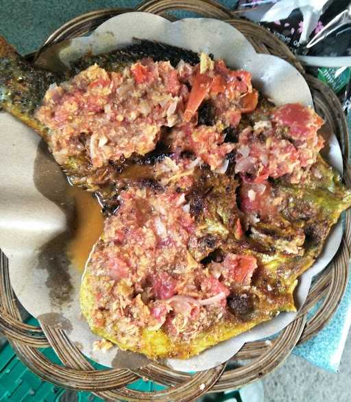 Ayam Goreng & Bakar Pengkolan Goalpara 3