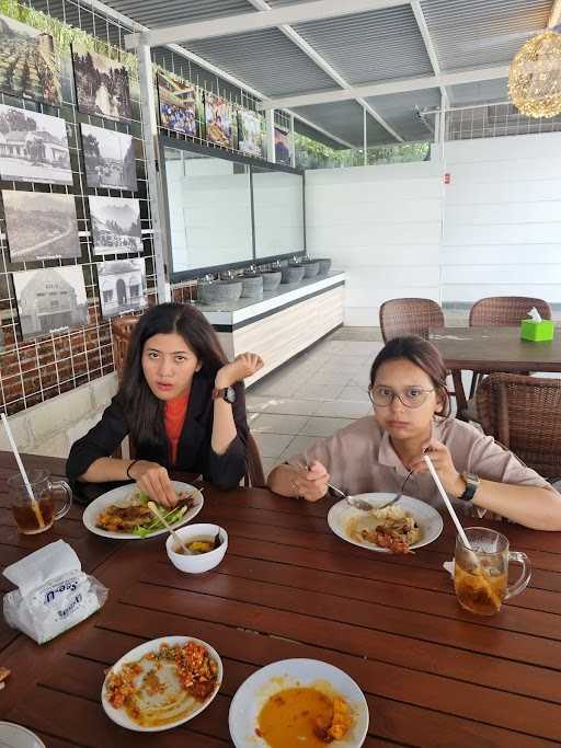 Gumati Resto Sentul 5