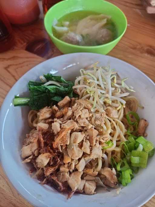 Martabak Bozkue & Mie Ayam Kita 5