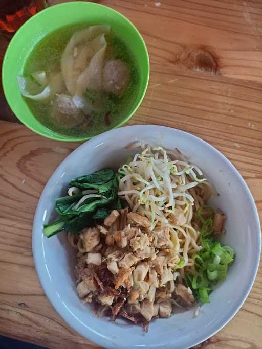 Martabak Bozkue & Mie Ayam Kita 4