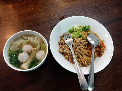 Mie Ayam Baso Gede Rasa Sentul 4