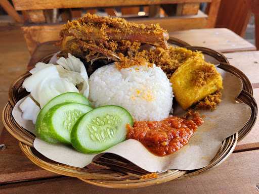 Ayam Goreng Pakdhe 4