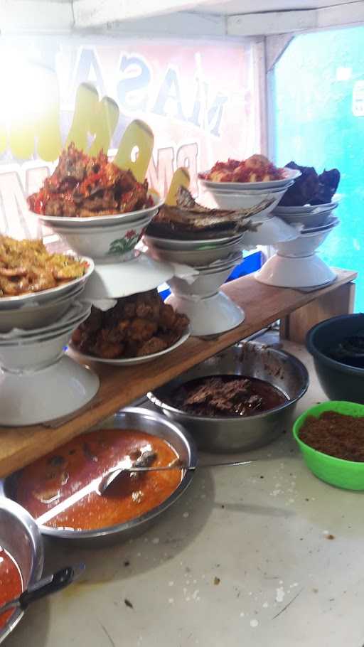 Rumah Makan Padang Lamak Basamo 4