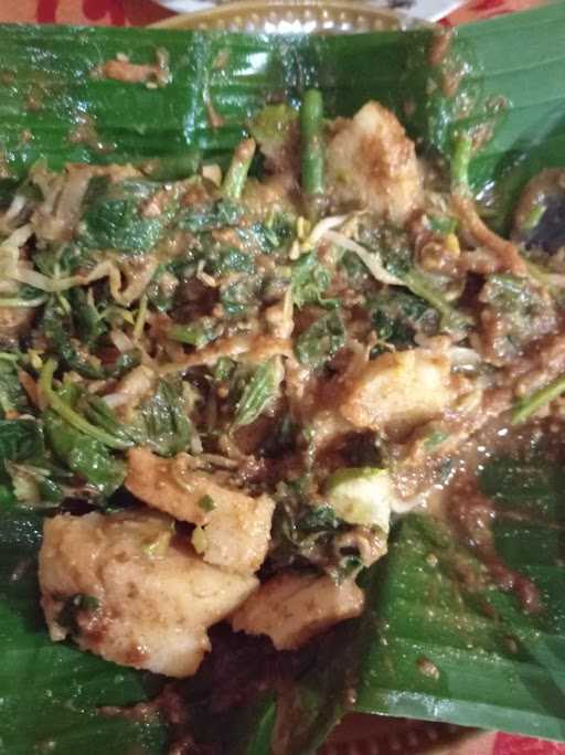 Warung Pecel Gado-Gado Bude Kartini 10