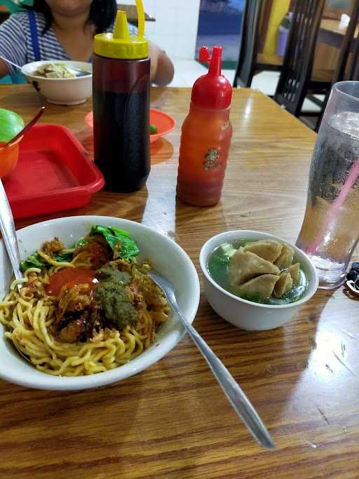 Warung Yuka Bakso & Ayam Bakar Palembang 9