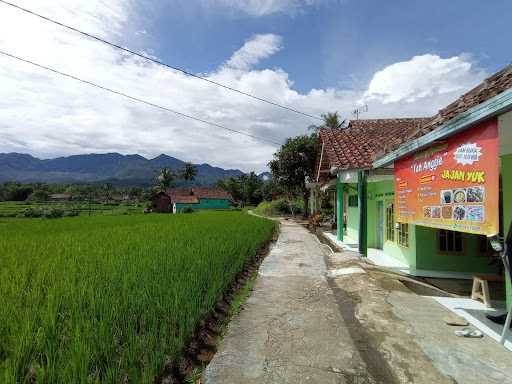 Warung Jajanan Teh Anggie 3