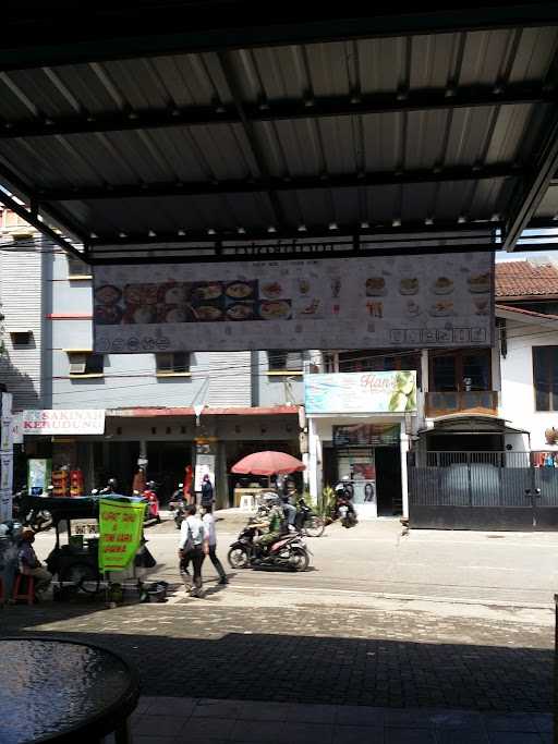 Mahkota Cafe N Resto 2