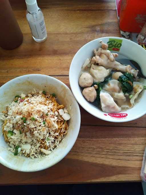 Restorja Mie Bakso Yamin 8