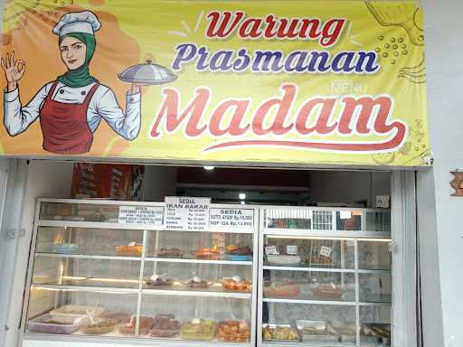 Warung Madam (Warung Makan Prasmanan) 4