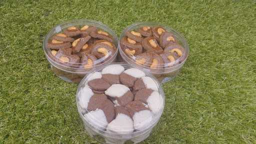 Les Cake & Cookies Outlet Celuk 2