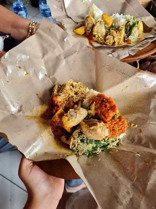 Warung Bu Made Nasi Sela 5