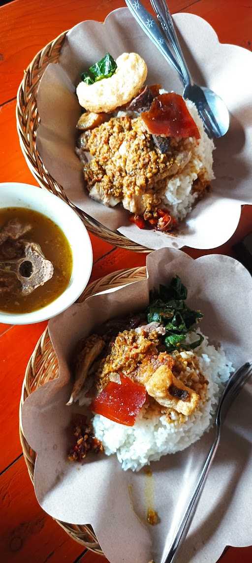 Warung Babi Guling-Dadong Suna 3