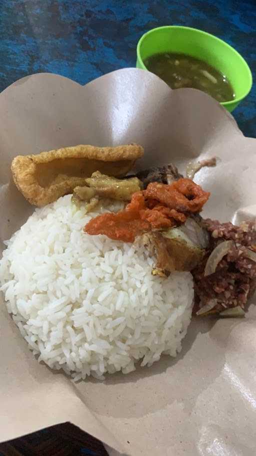 Warung Makan Nasi Lawar Pak Tut 7