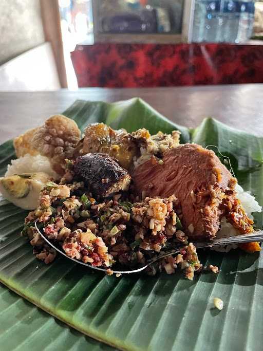 Warung Nasi Lawar Buk Moning 5