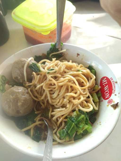 Wr. Mie Ayam Bakso Candra 8