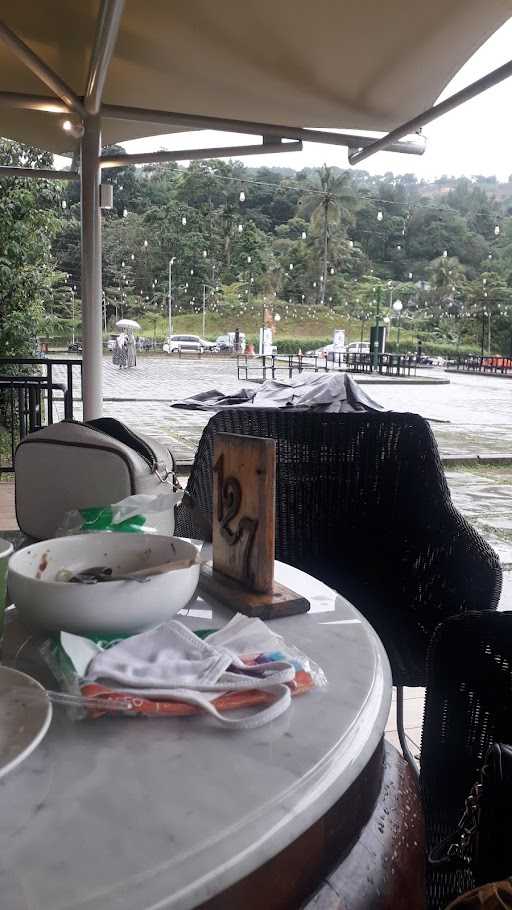 Cafe Pelangi 3