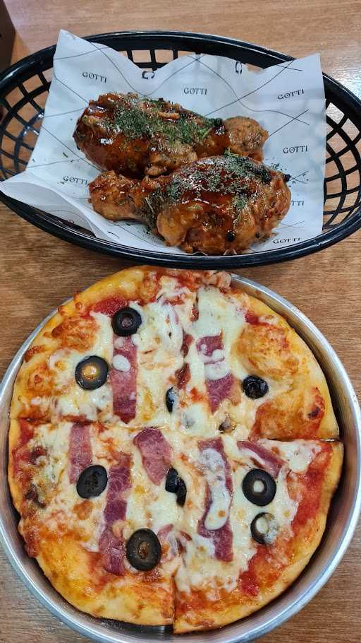 Gotti Pizza & Coffee Sukmajaya 5