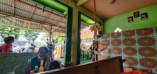 Mie Ayam & Bakso Hot 8