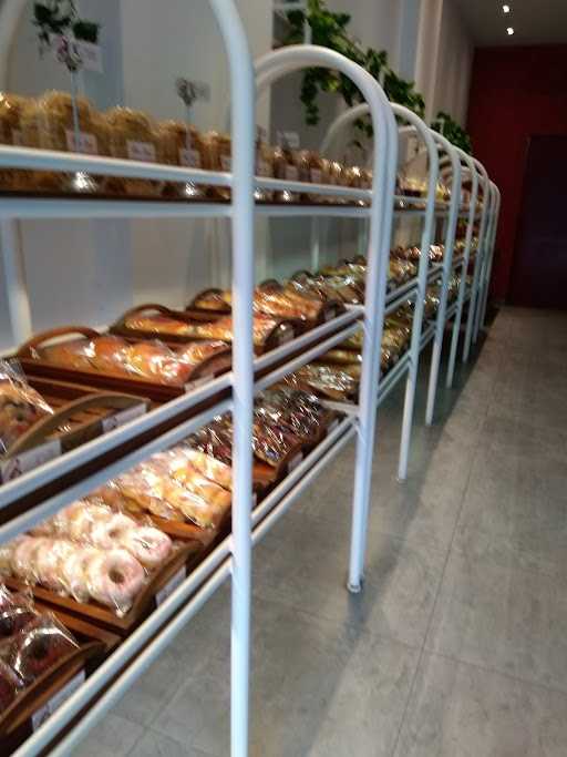 Bon Ami Bakery Manyar Jaya 8