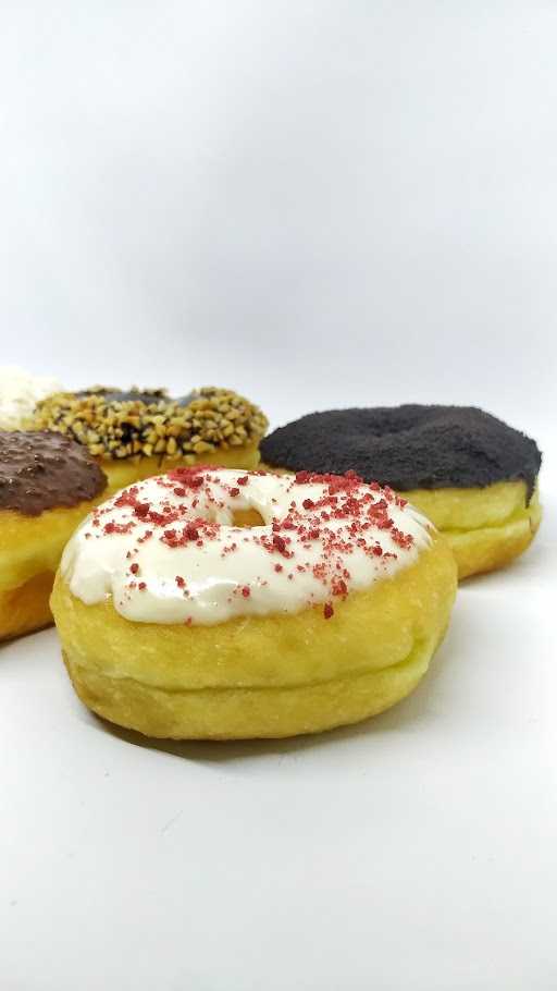 Madona Donuts 7