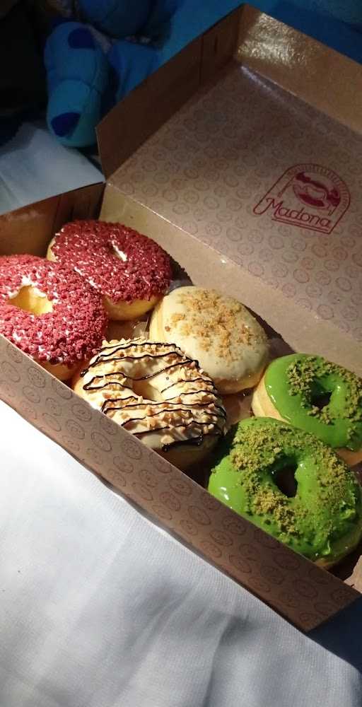 Madona Donuts 9