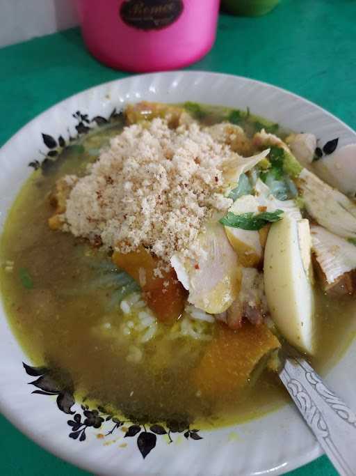 Soto Ayam Pak Yan'S 3