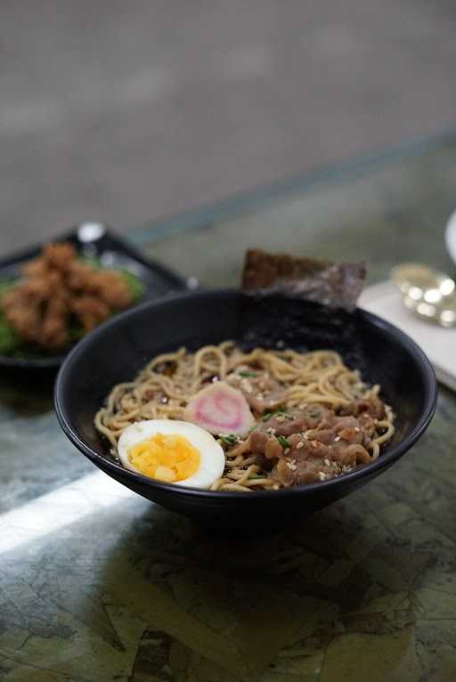 Hikaru Ramen Manyar 3