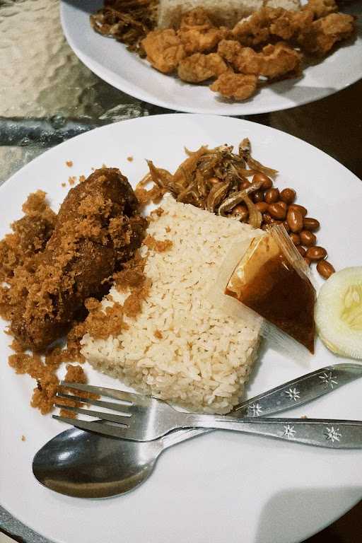 Banceuy Nasi Lemak - Klampis Jaya 4