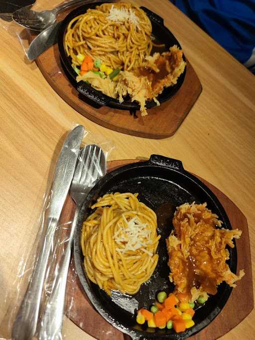 Choky Spaghetti & Coffee - Keputih Surabaya 1