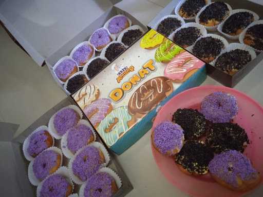 Donat Putri Jl.Wonorejo Indah Timur 1 No.30/Kav,128 1